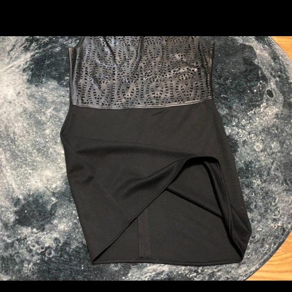 🔻SALE🔻HOUSE OF HARLOW 1960🔹NEW CONDITION - Picture 9 of 13